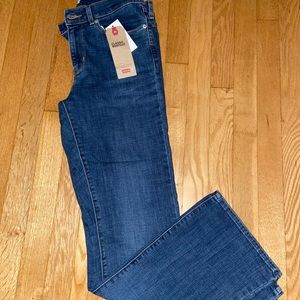 Levi bootcut jeans